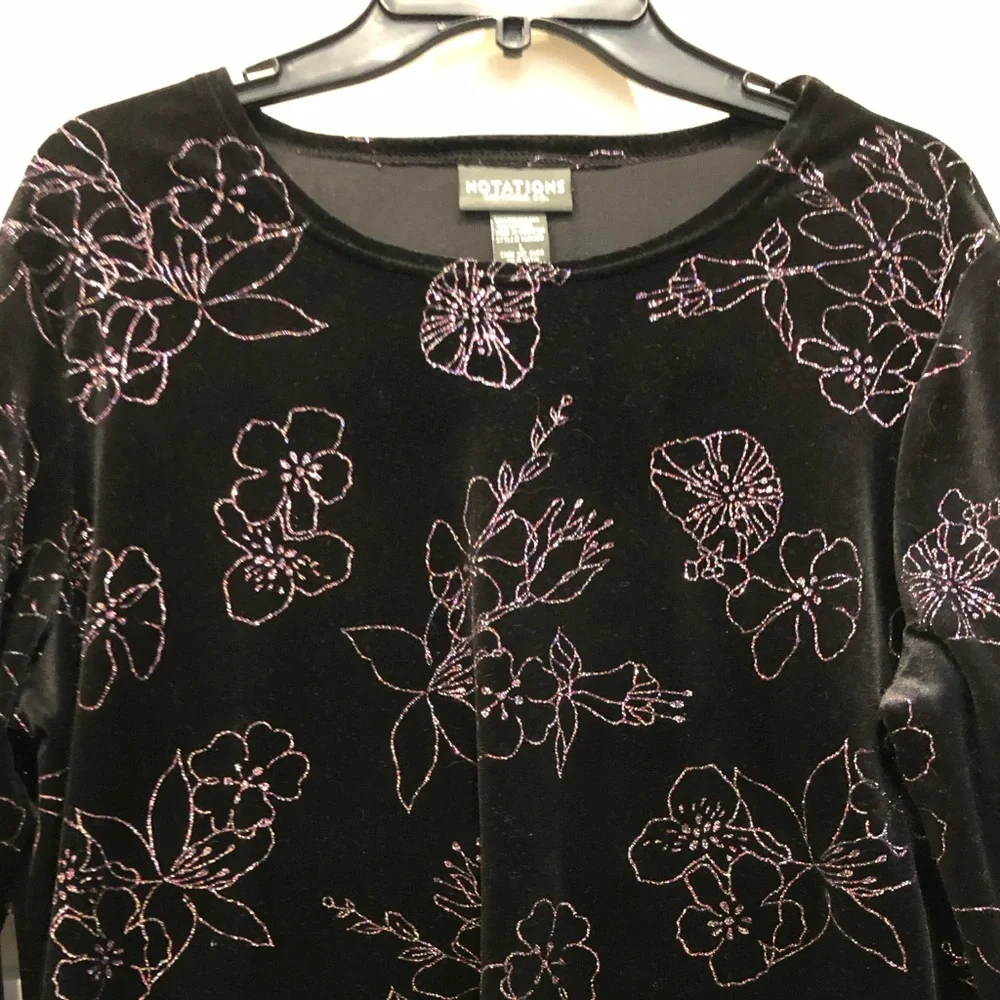 Black velvet top with sparkly pink floral design - Picture 1 of 12